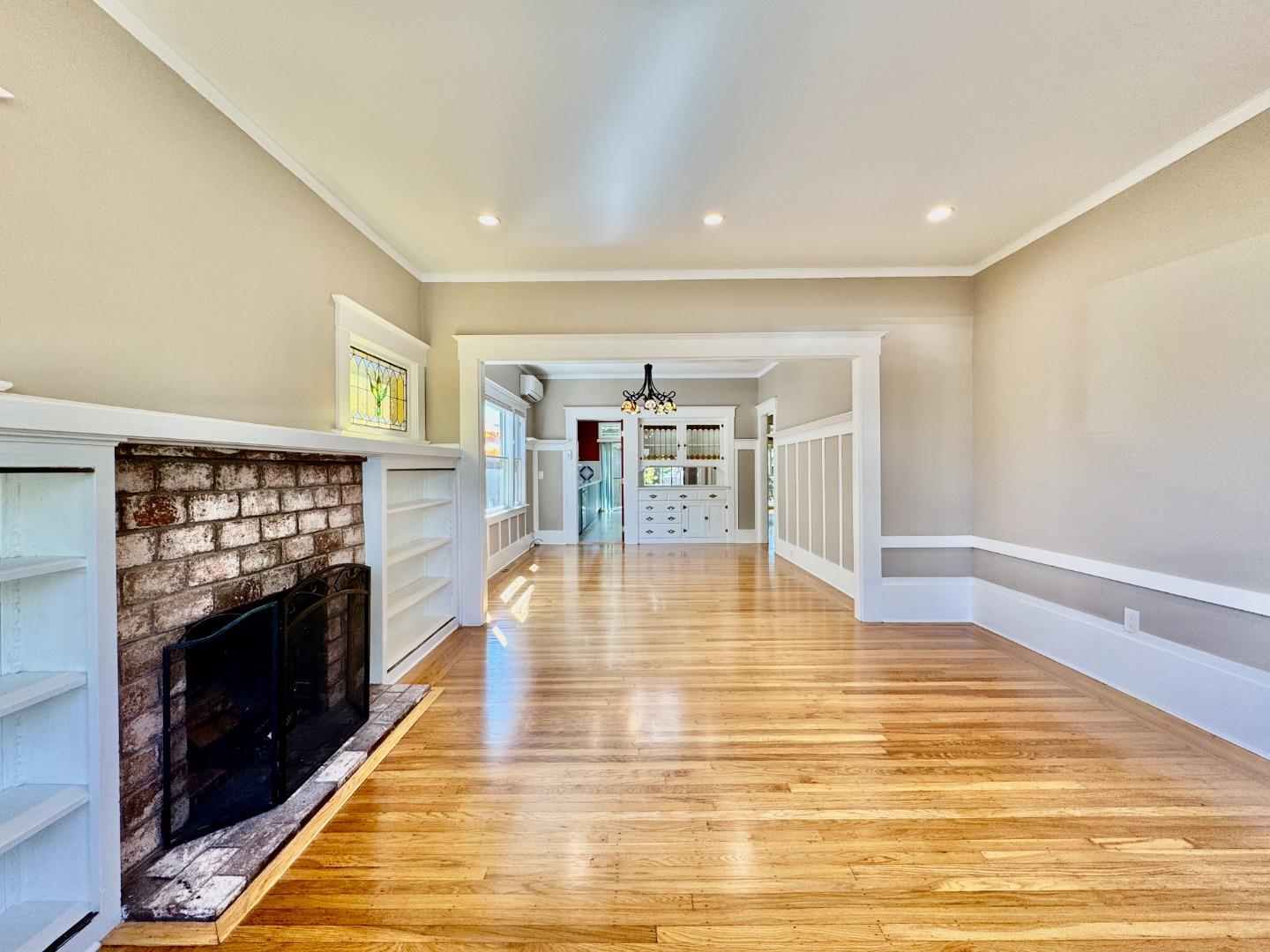 809 Bayswater Avenue