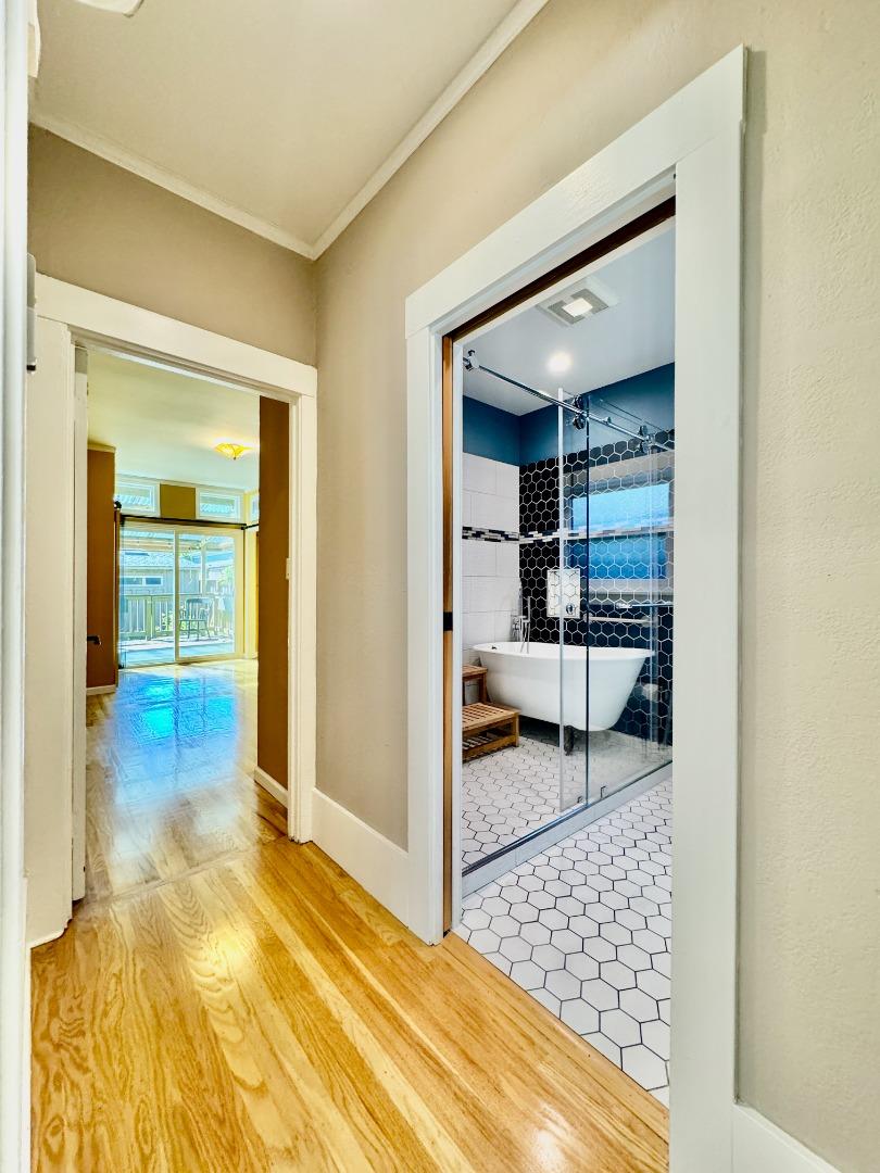 809 Bayswater Avenue