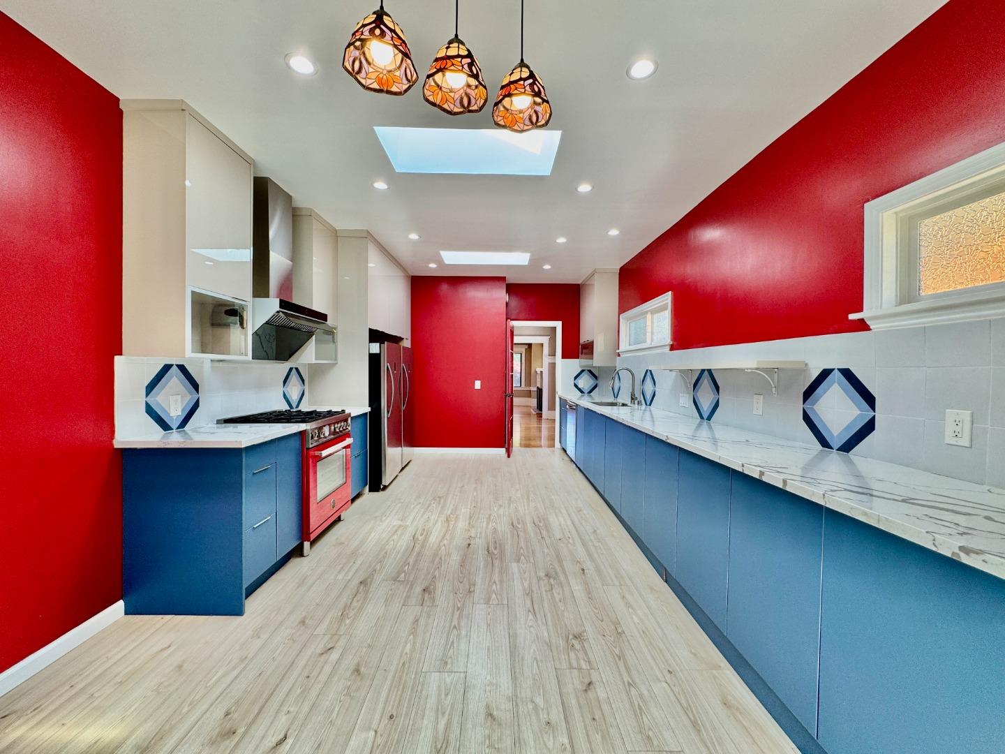 809 Bayswater Avenue