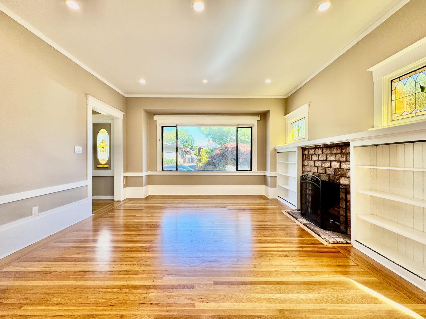 809 Bayswater Avenue