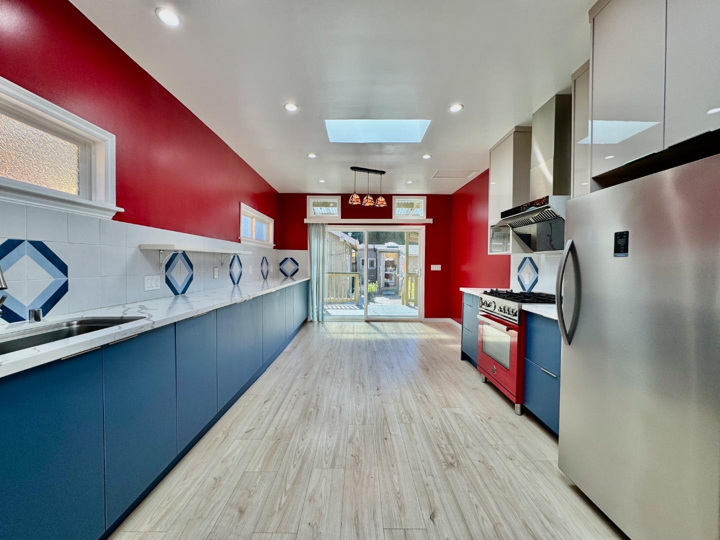 809 Bayswater Avenue