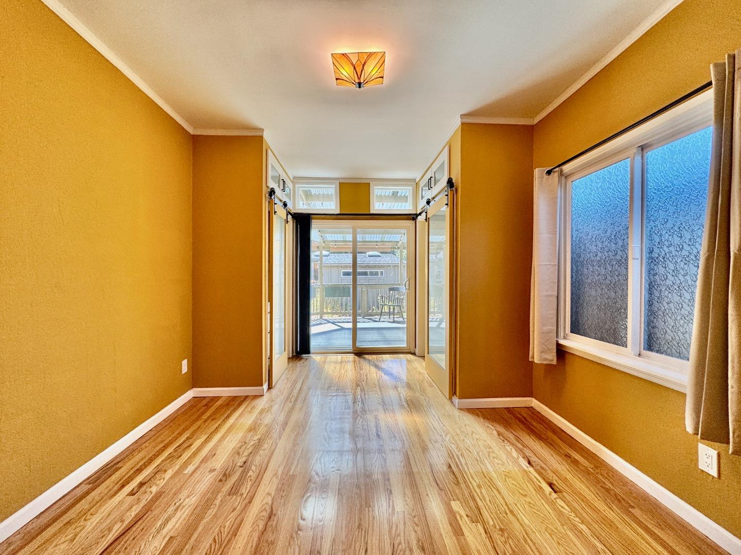 809 Bayswater Avenue