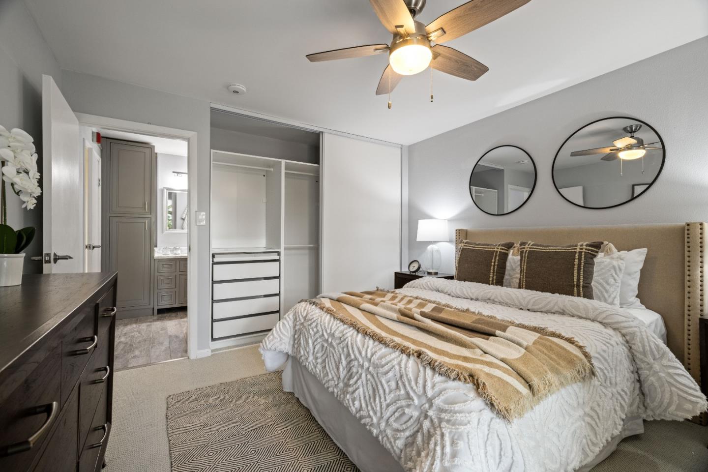 833 North Humboldt Street 314