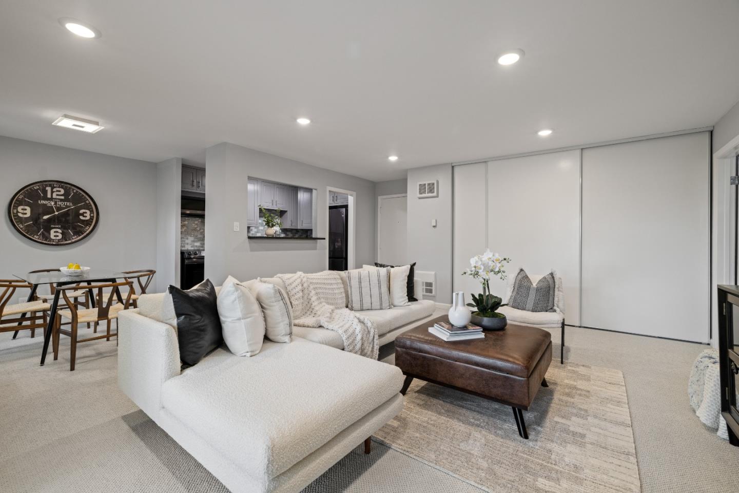 833 North Humboldt Street 314