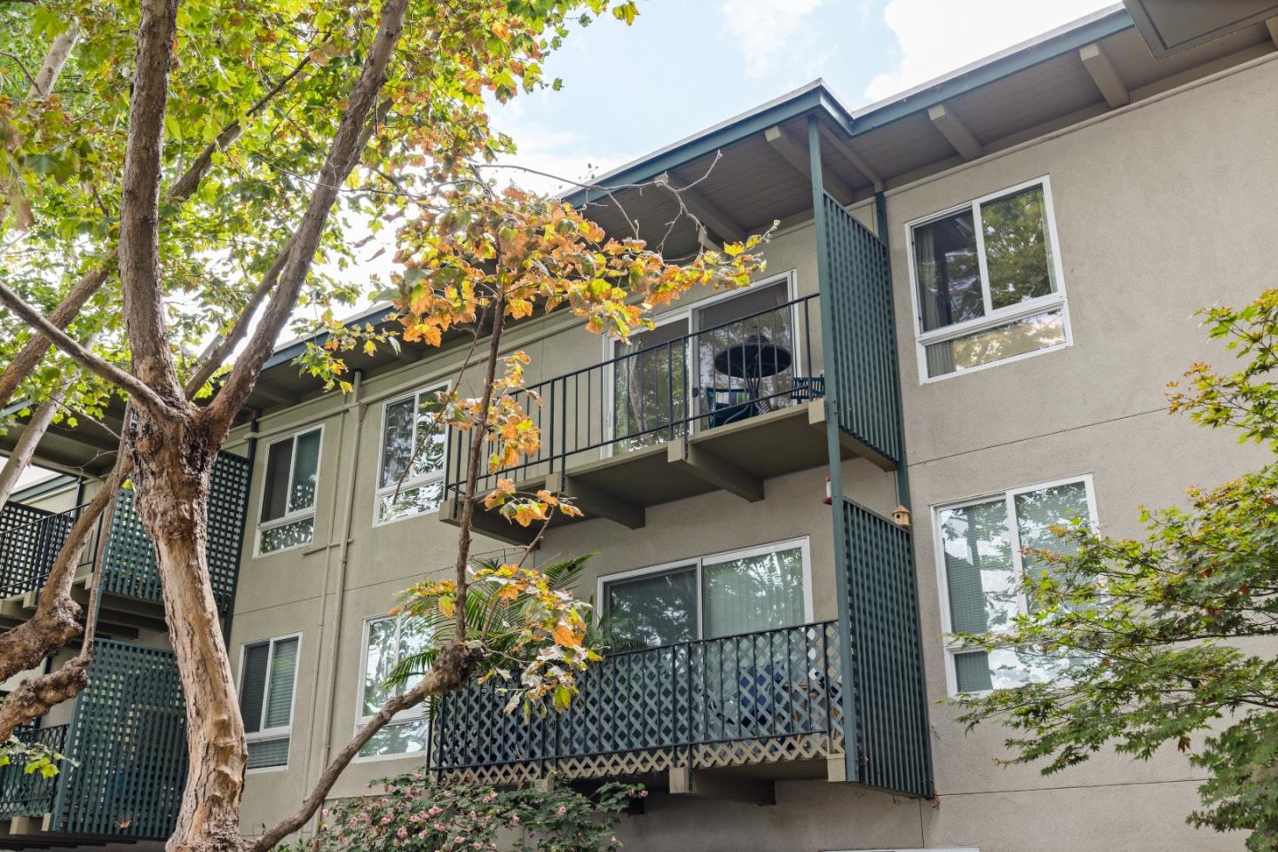 833 North Humboldt Street 314