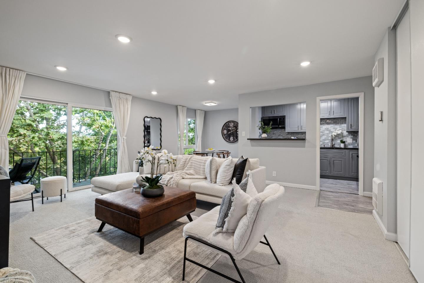 833 North Humboldt Street 314