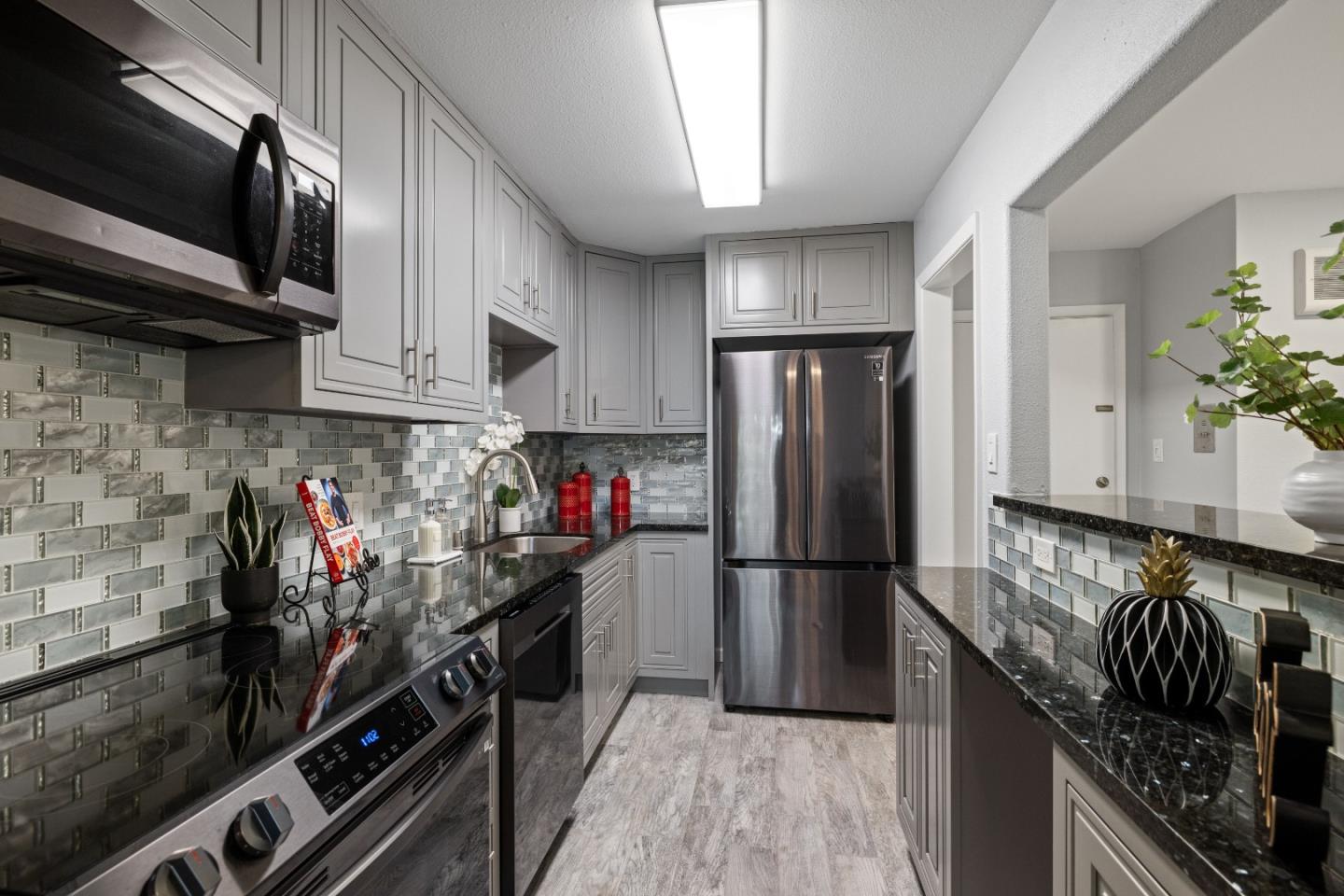 833 North Humboldt Street 314