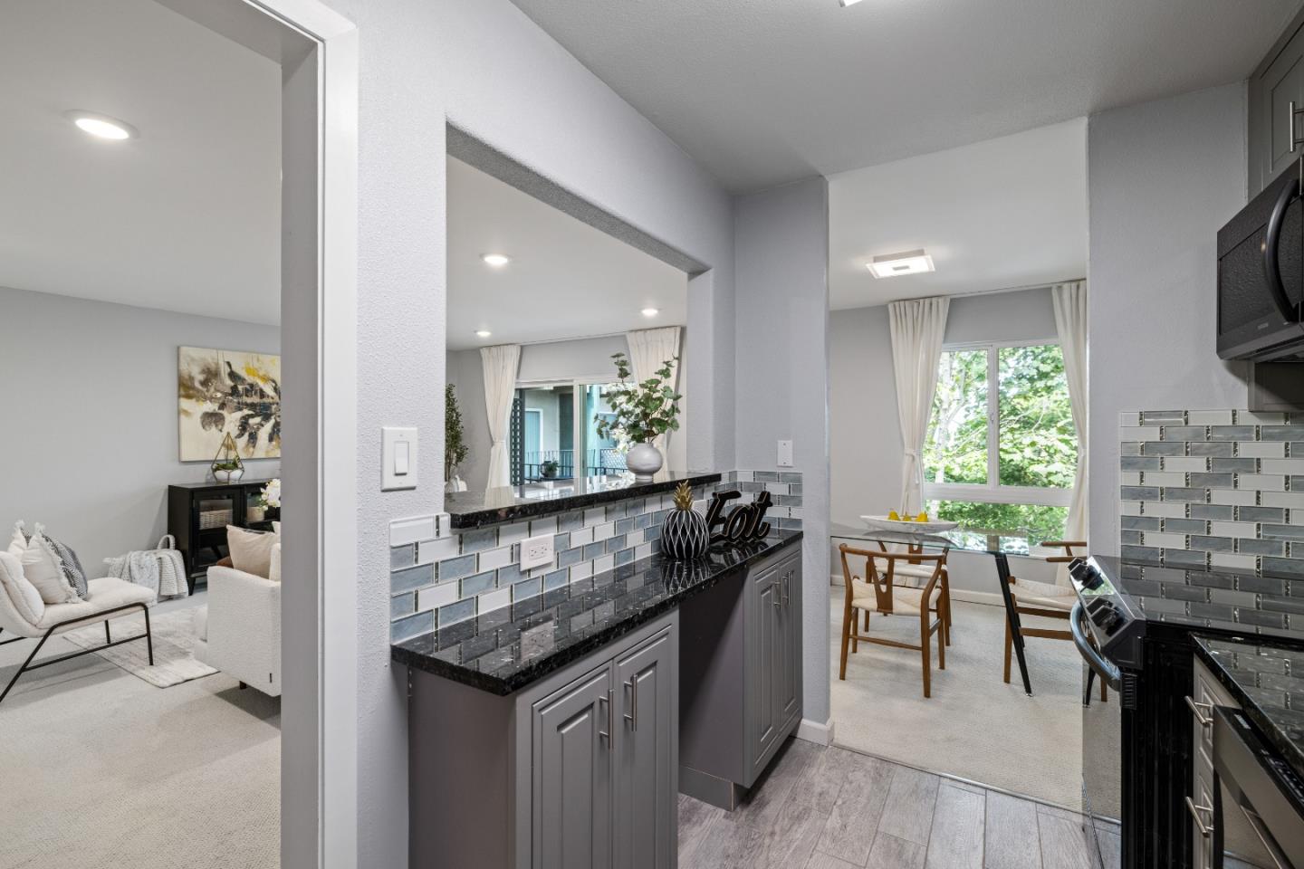 833 North Humboldt Street 314