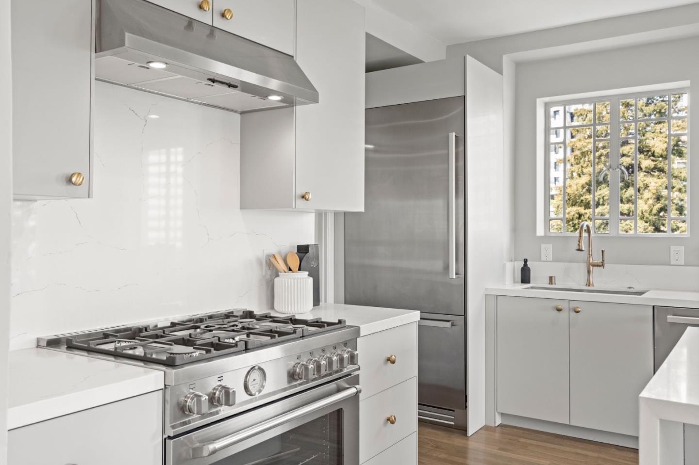 244 Lakeside Drive 10