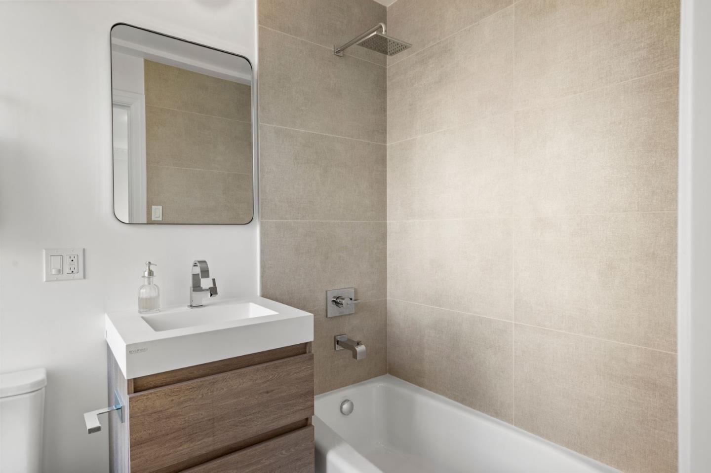 244 Lakeside Drive 10