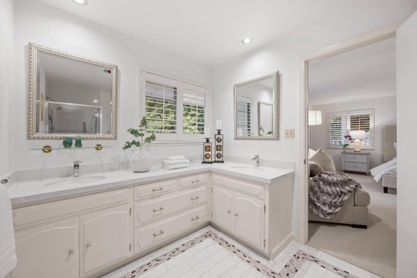 1511 La Mesa Drive