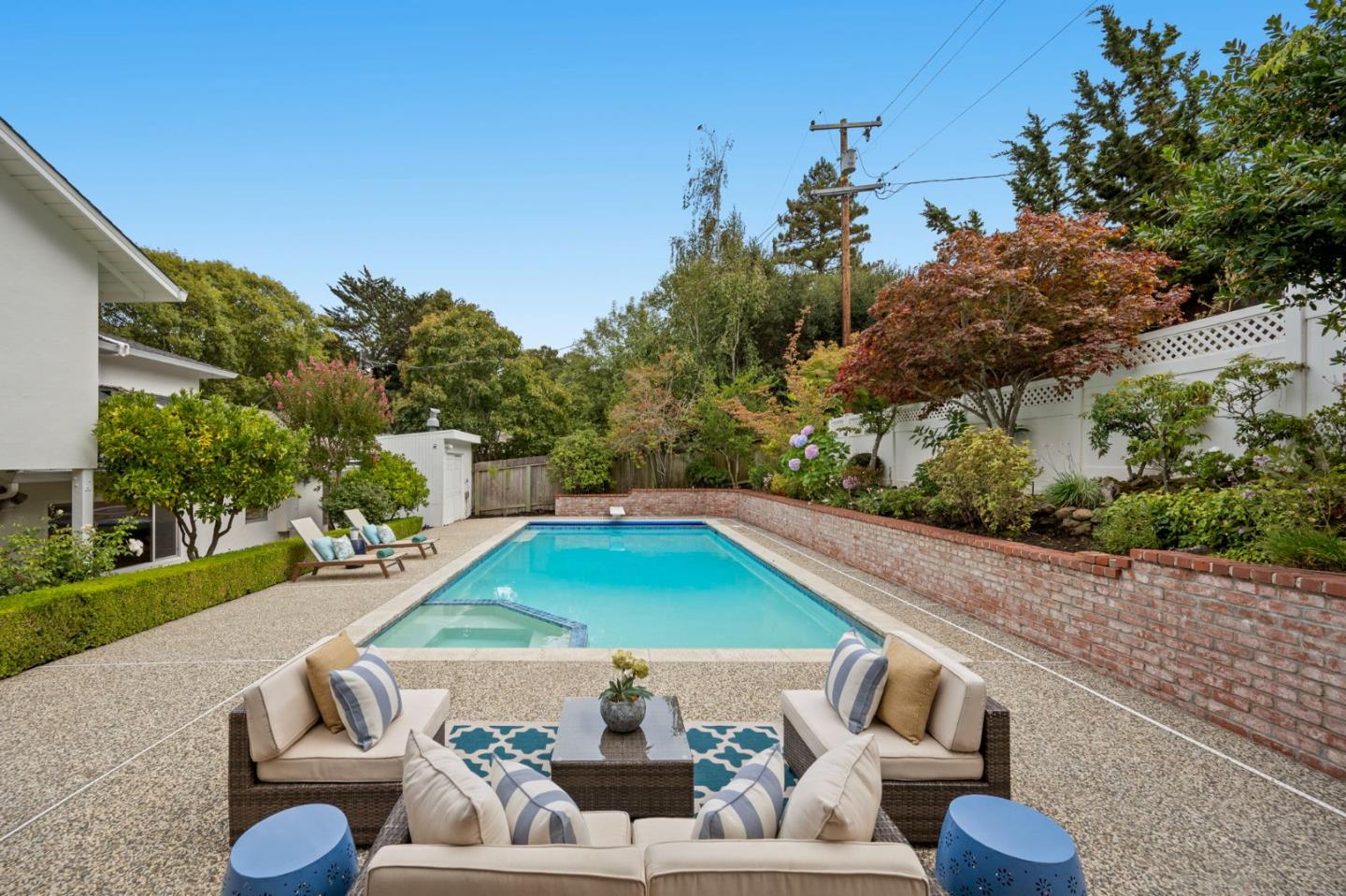 1511 La Mesa Drive
