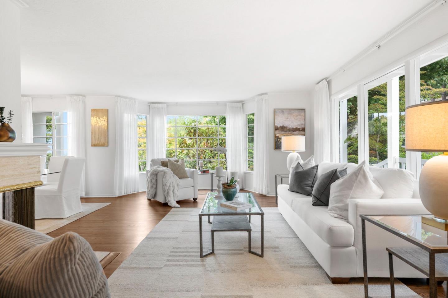 1511 La Mesa Drive