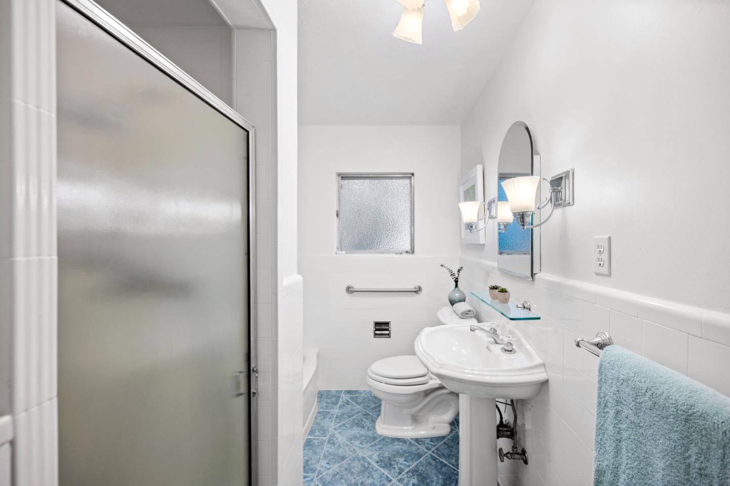 1511 La Mesa Drive