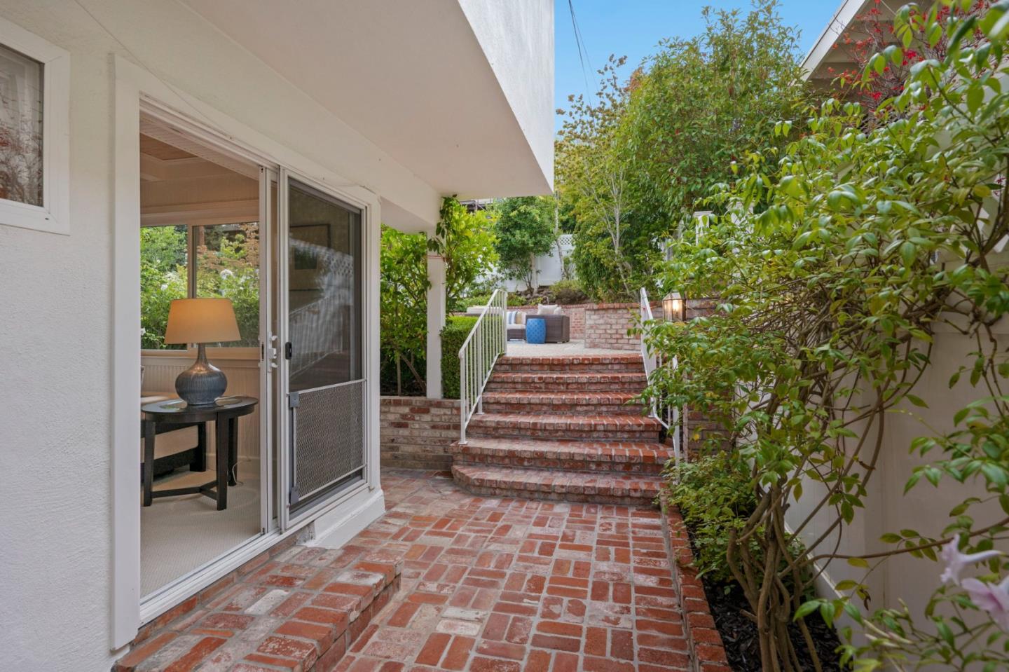 1511 La Mesa Drive