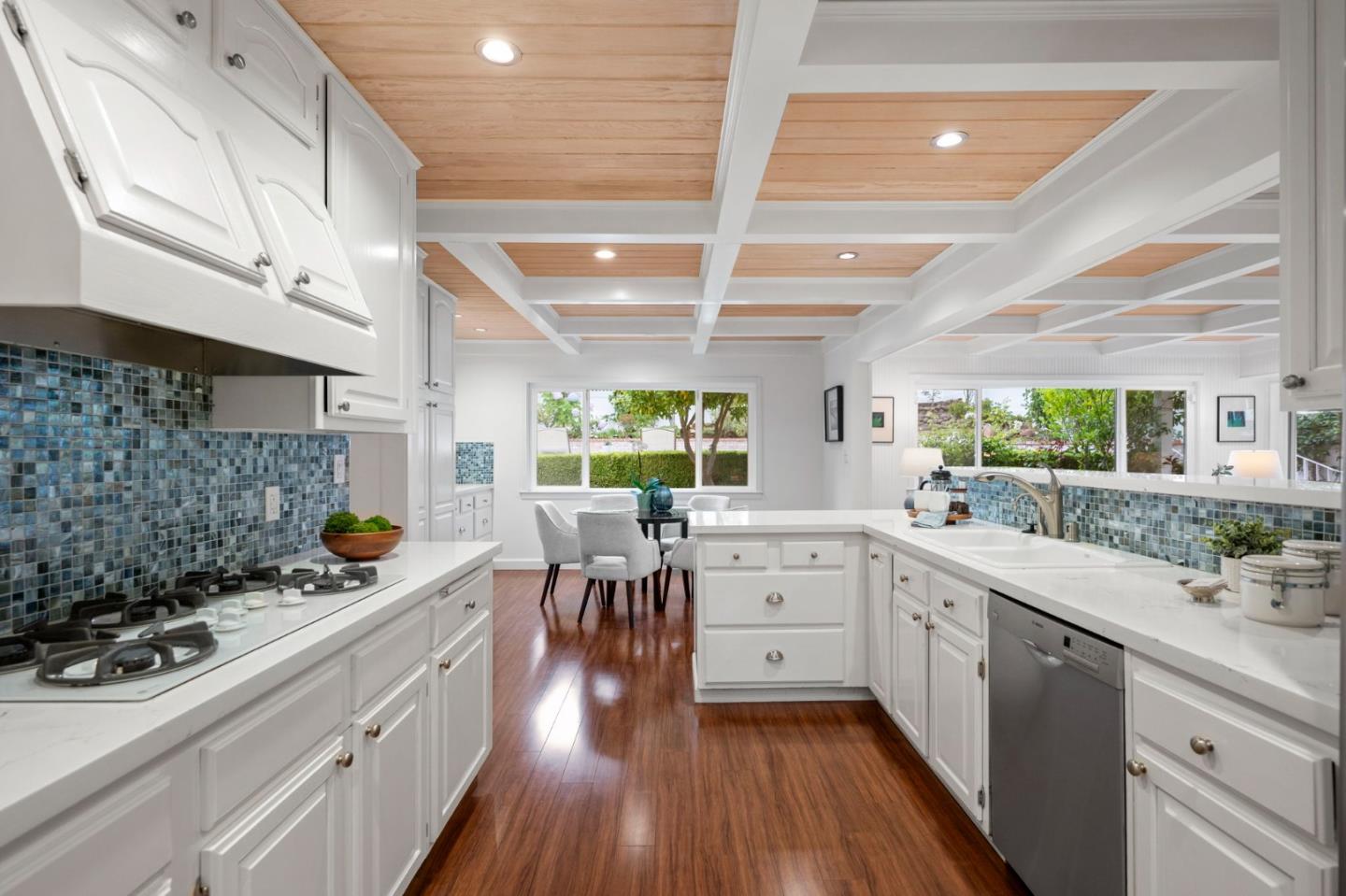 1511 La Mesa Drive