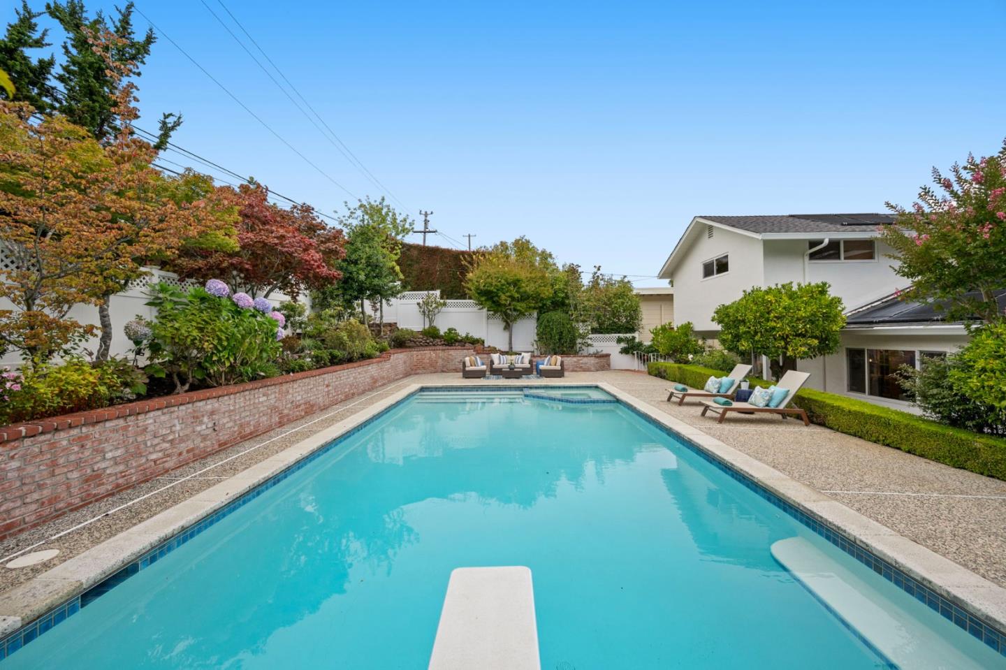 1511 La Mesa Drive