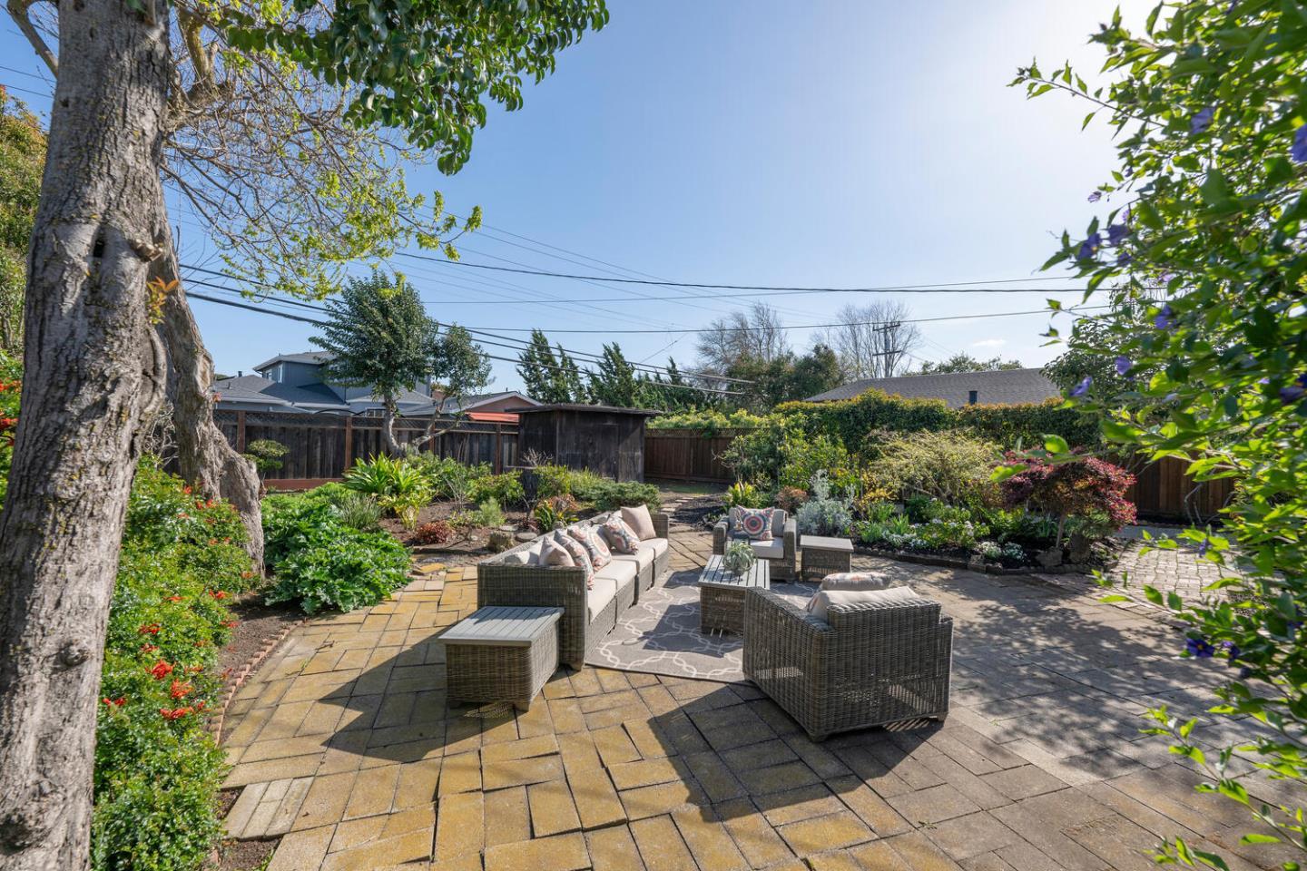 406 Poinsettia Avenue