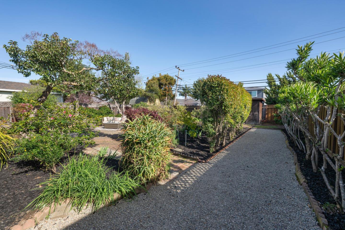 406 Poinsettia Avenue