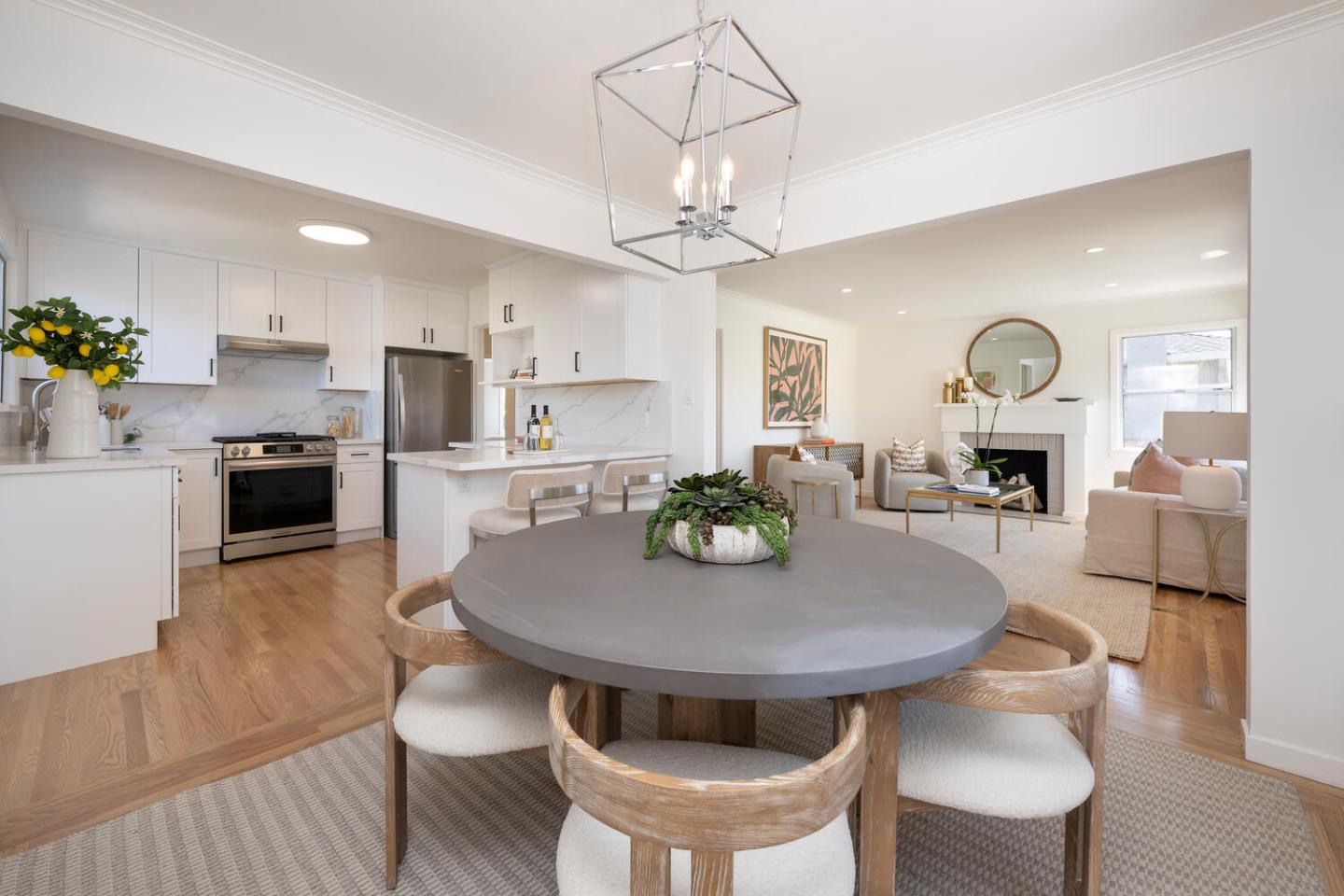 406 Poinsettia Avenue