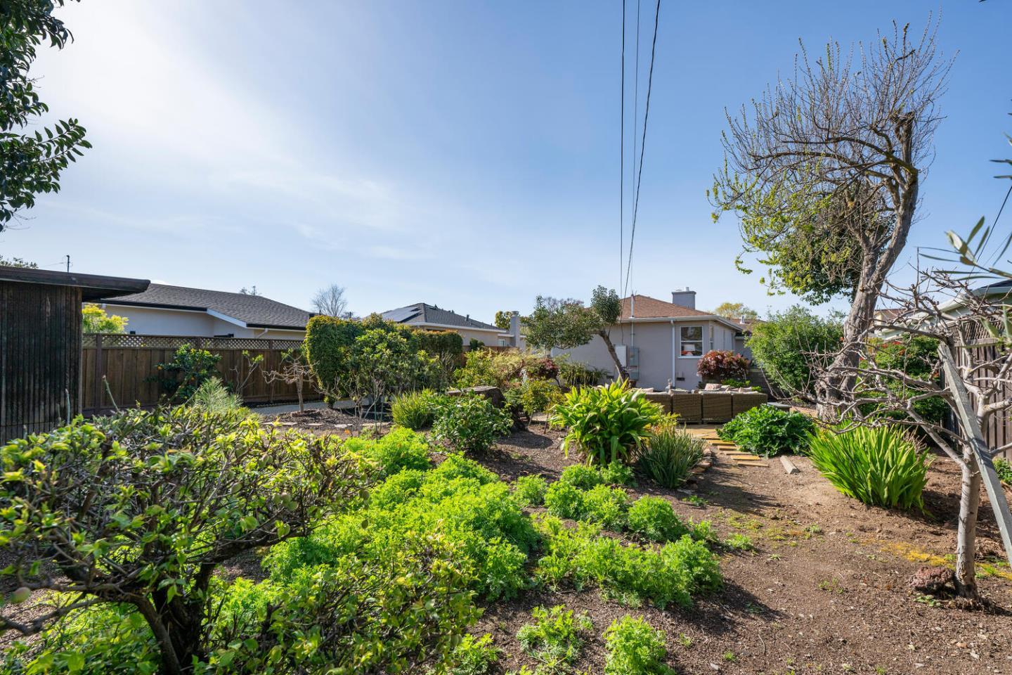 406 Poinsettia Avenue