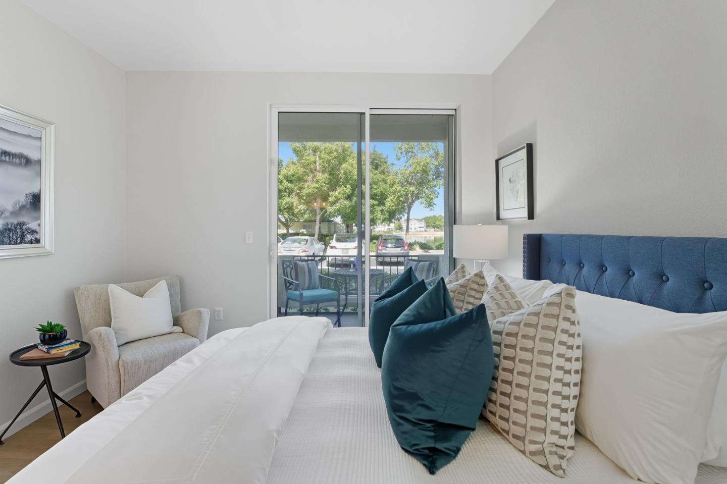 401 Baltic Circle 403