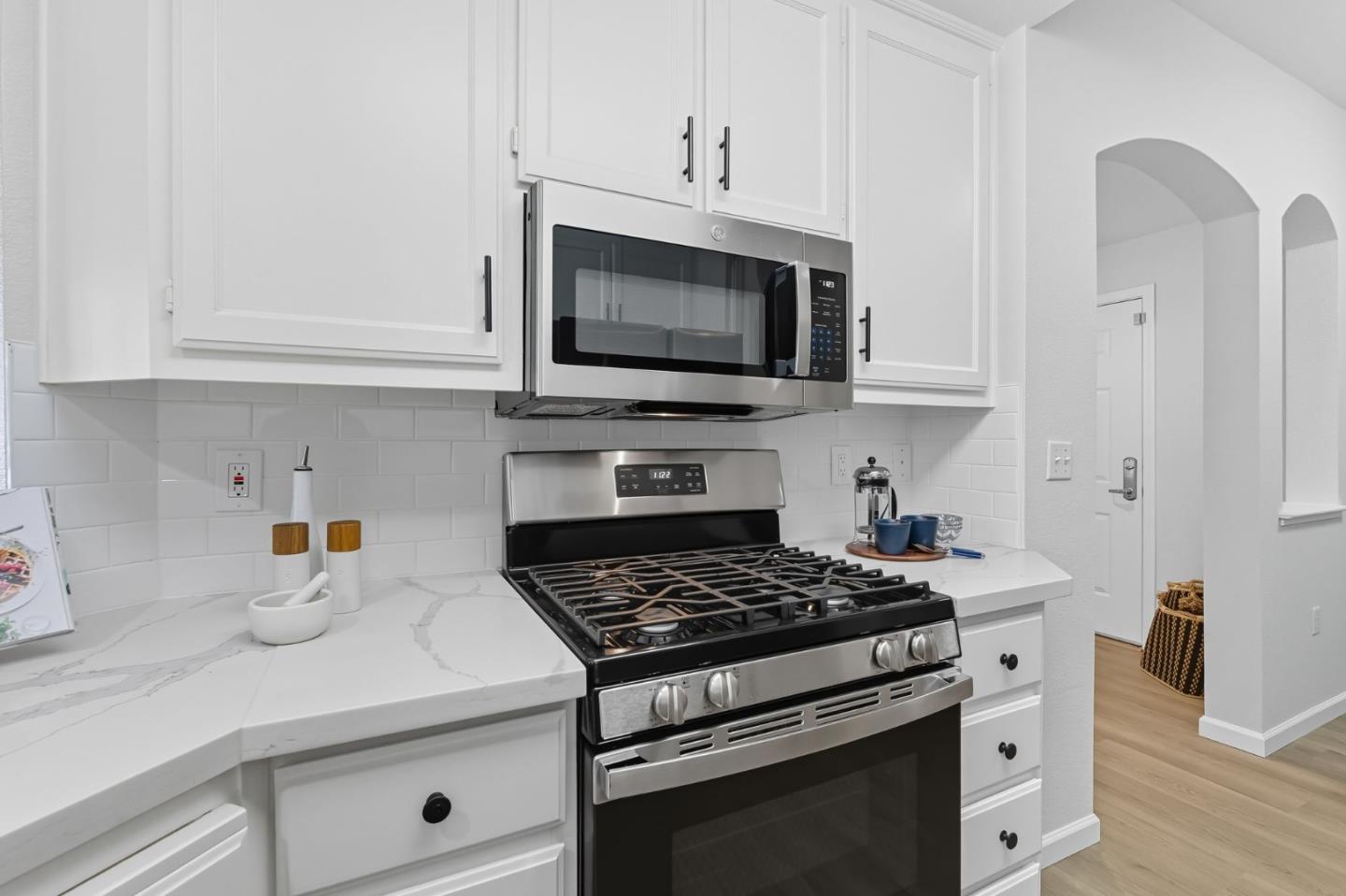 401 Baltic Circle 403