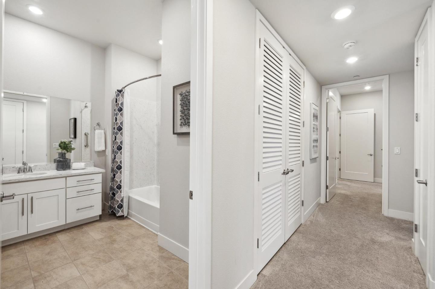 1028 Foster Square Lane 404