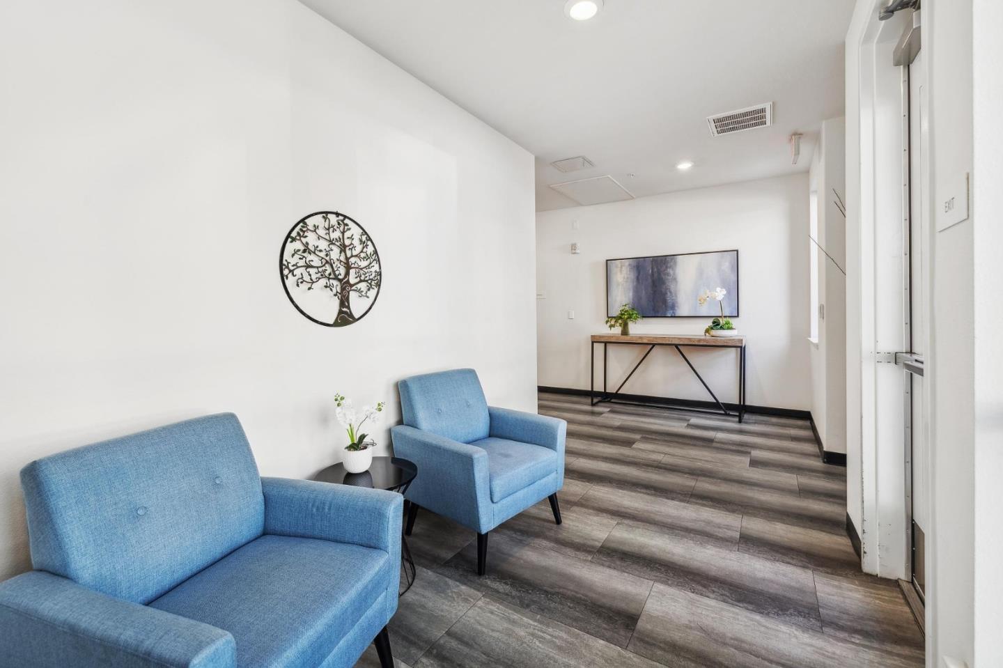 1028 Foster Square Lane 404