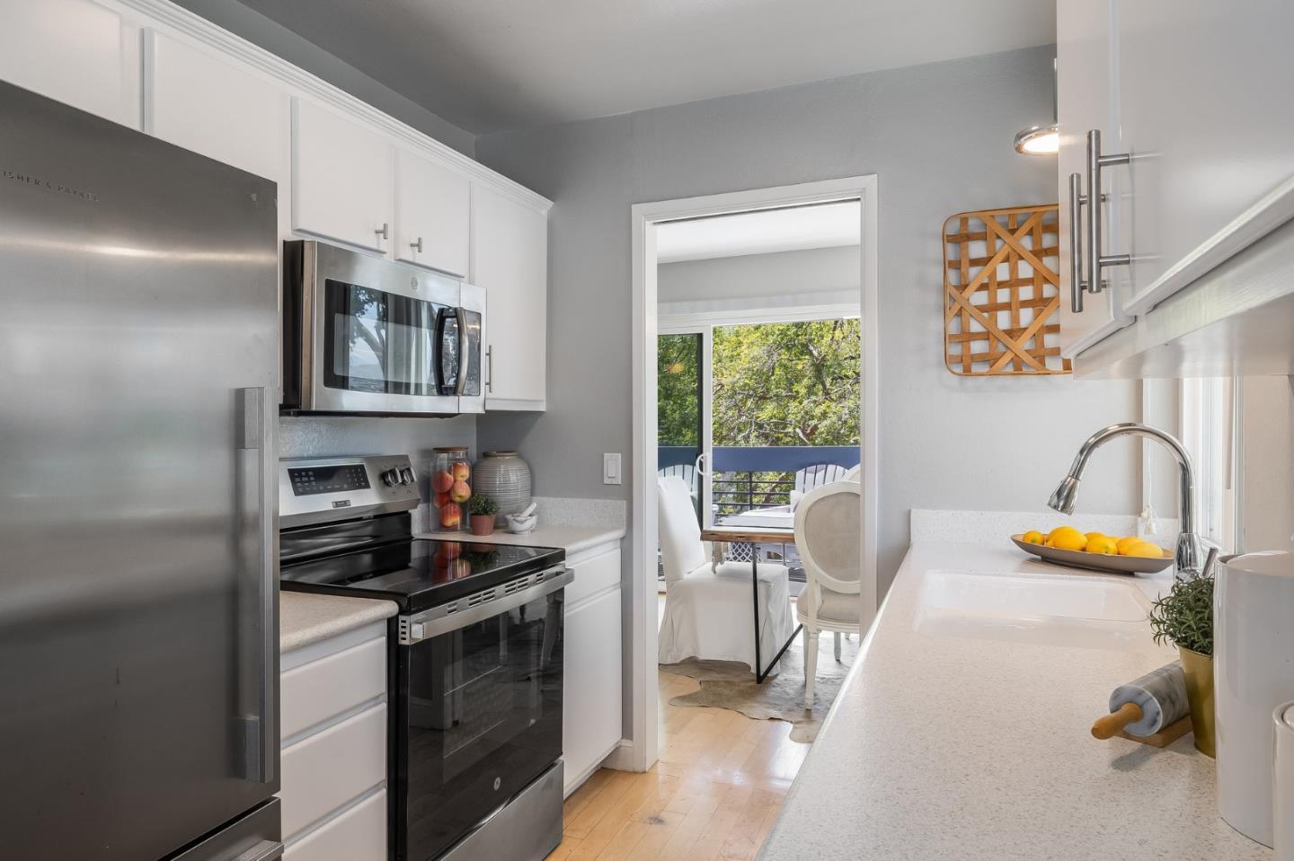 1017 Shell Boulevard 12