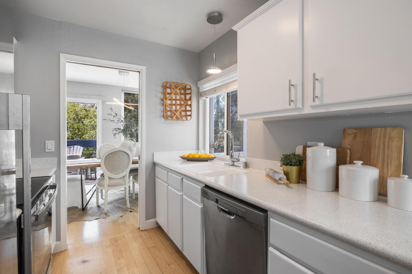 1017 Shell Boulevard 12