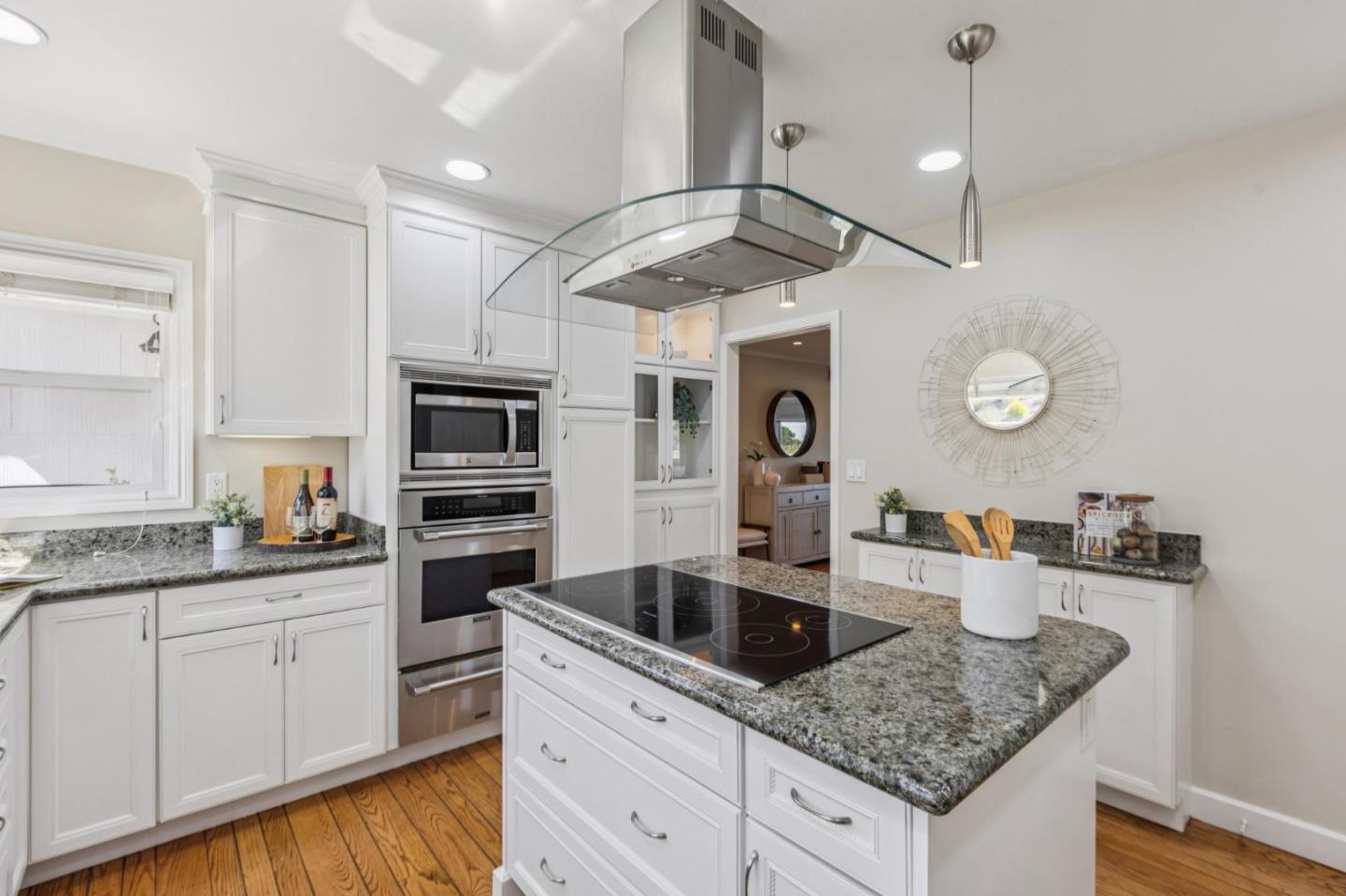 1524 Alturas Drive