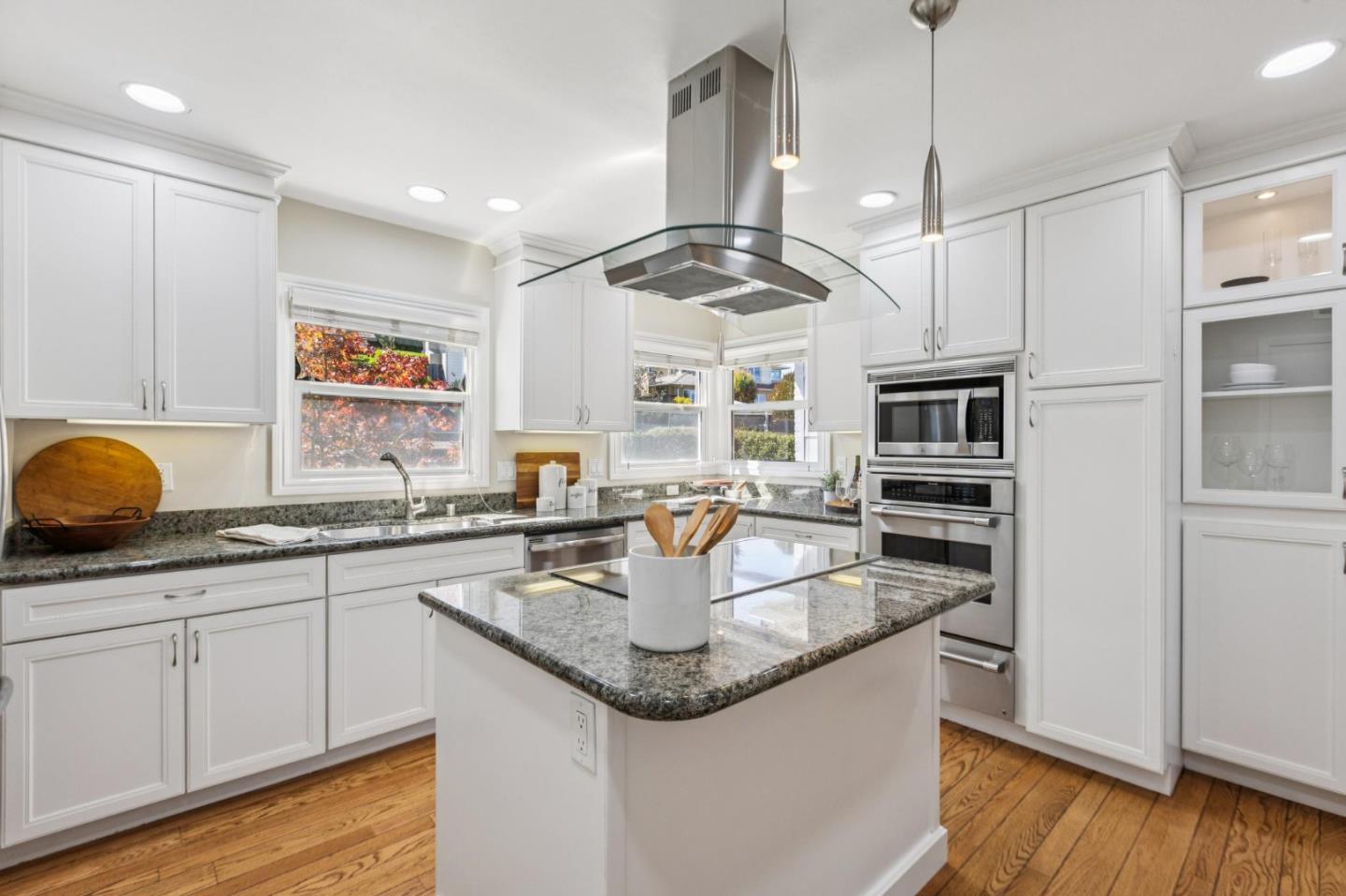 1524 Alturas Drive