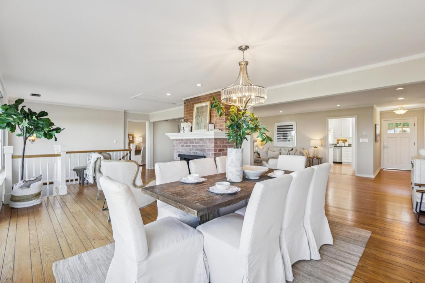 1524 Alturas Drive