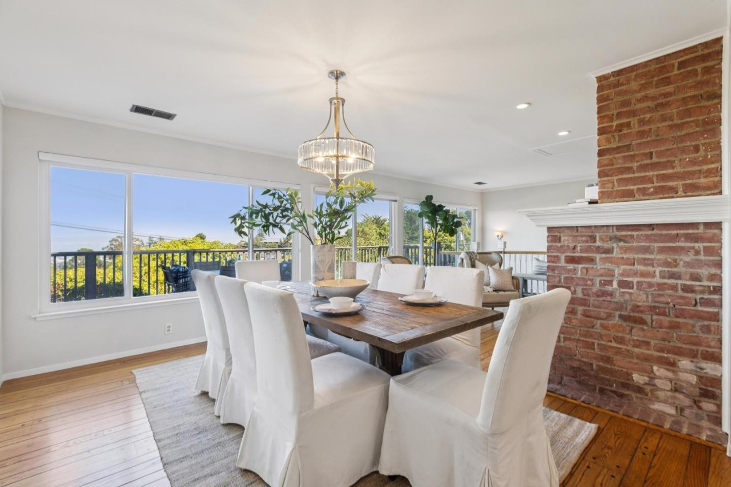 1524 Alturas Drive