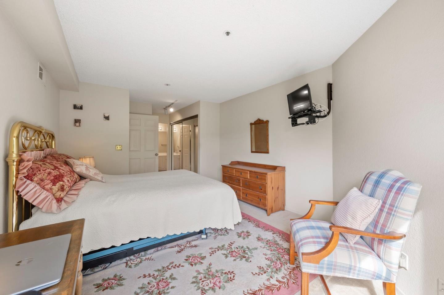 35 West 20th Avenue 205