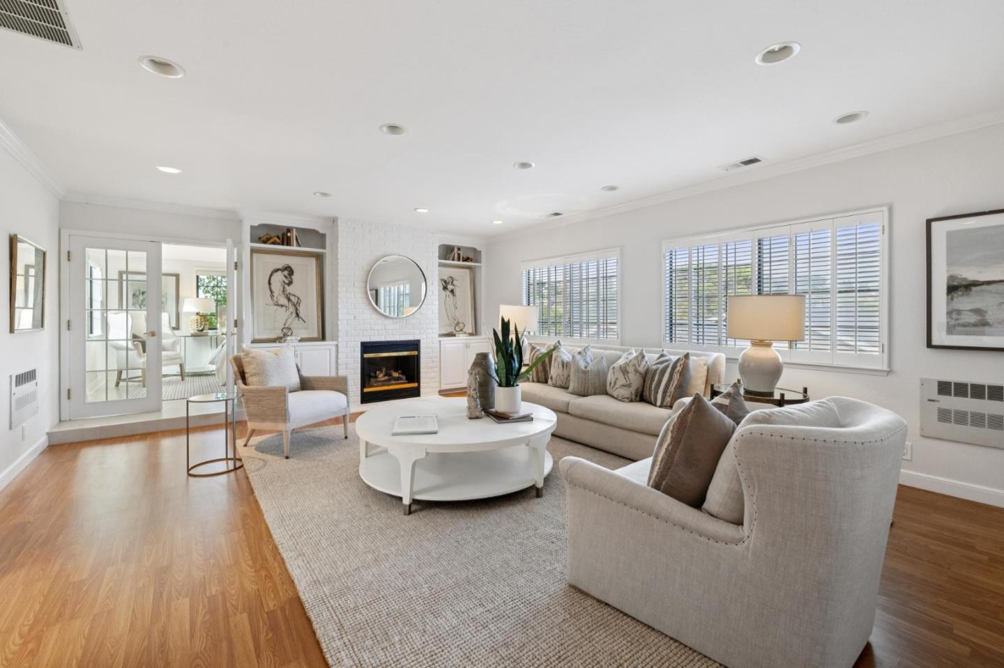 1418 Crestwood Court
