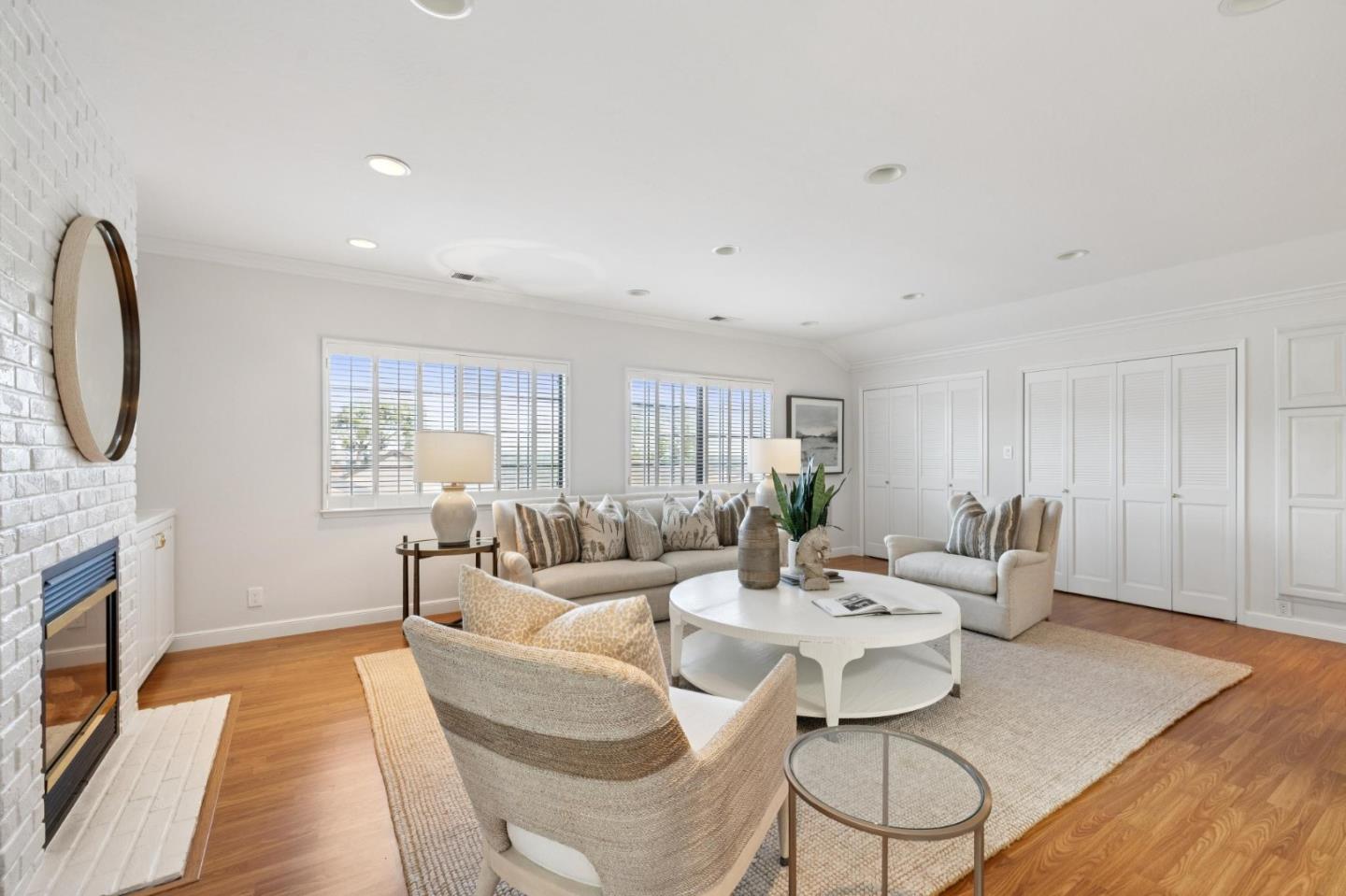 1418 Crestwood Court