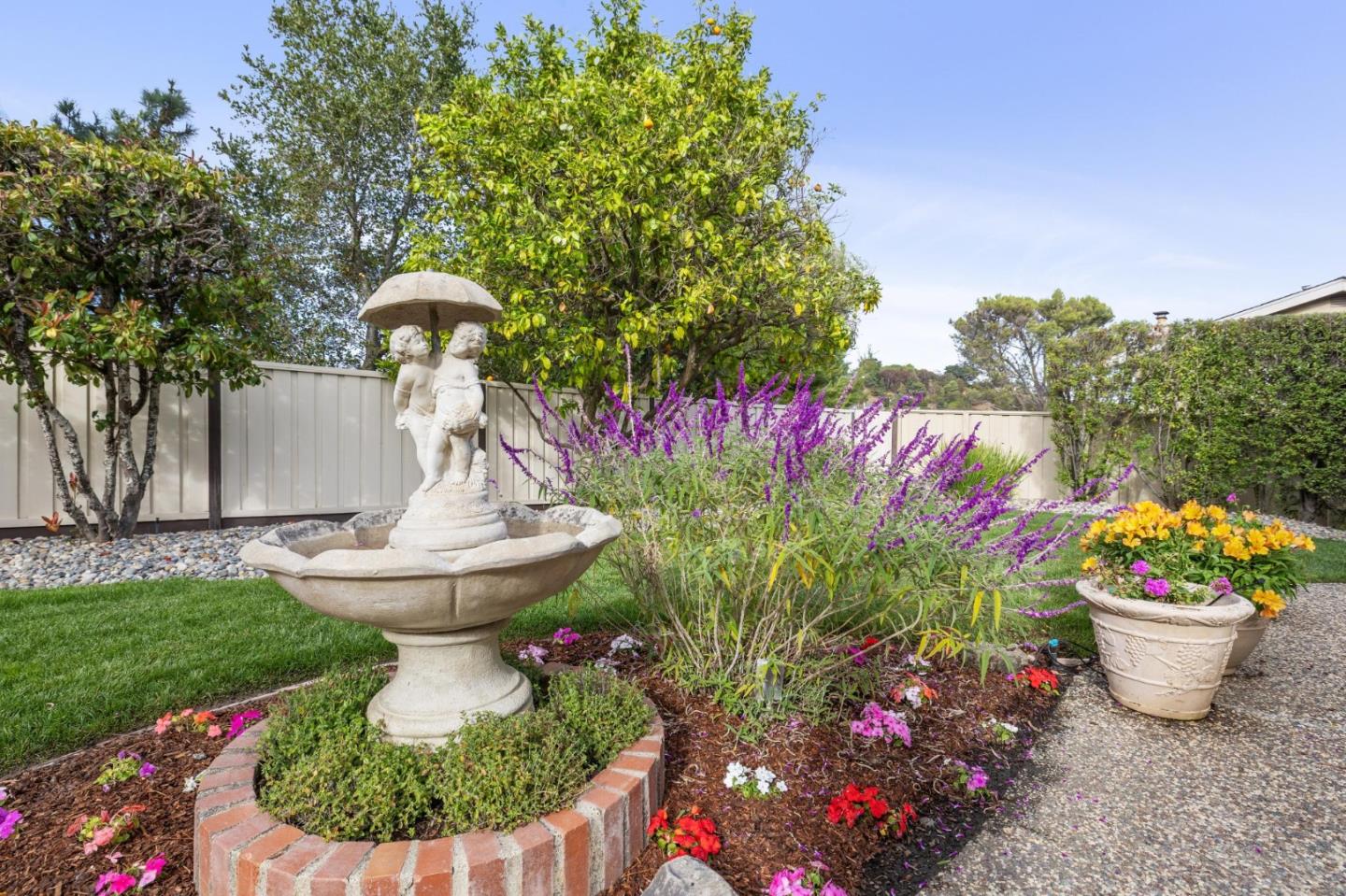 1418 Crestwood Court