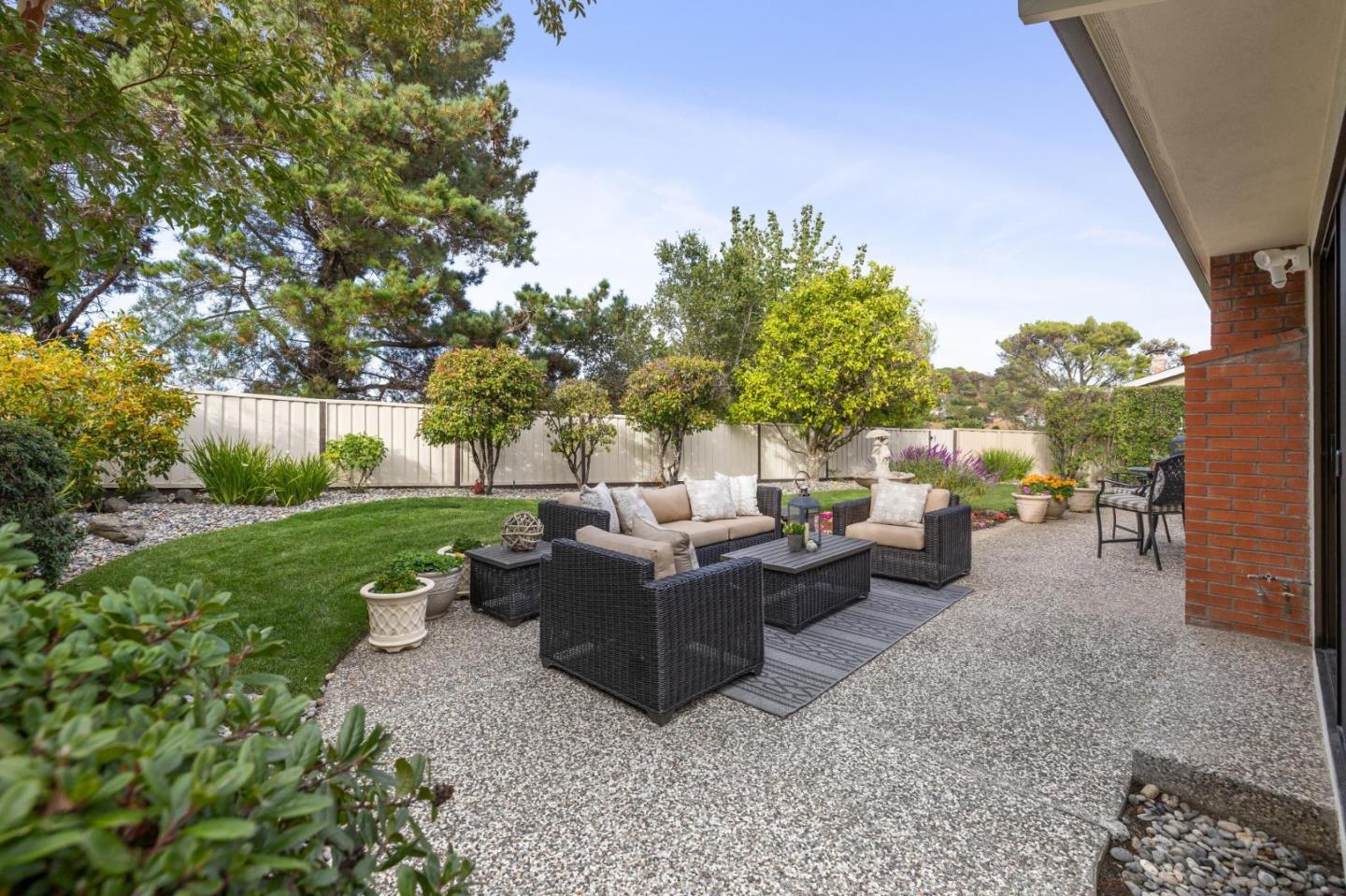 1418 Crestwood Court