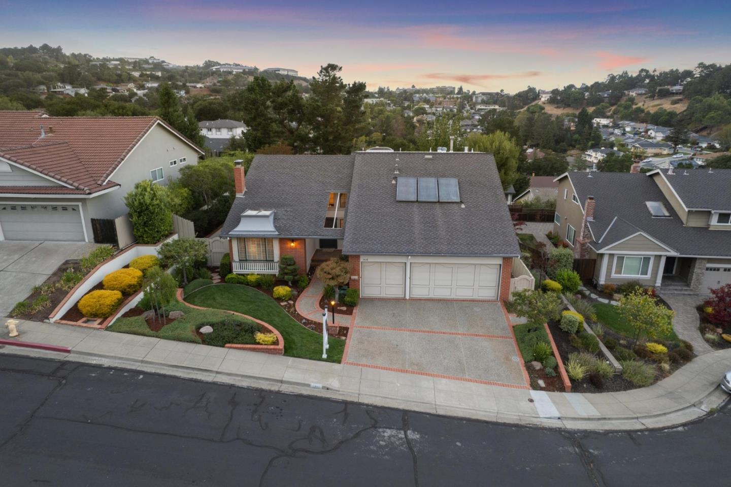 1418 Crestwood Court