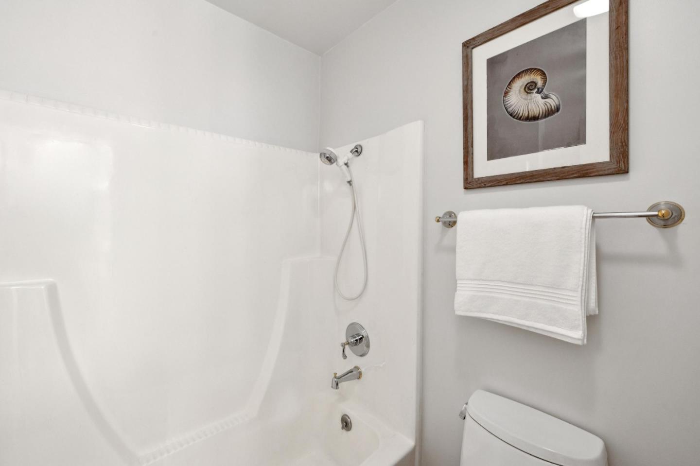 1418 Crestwood Court