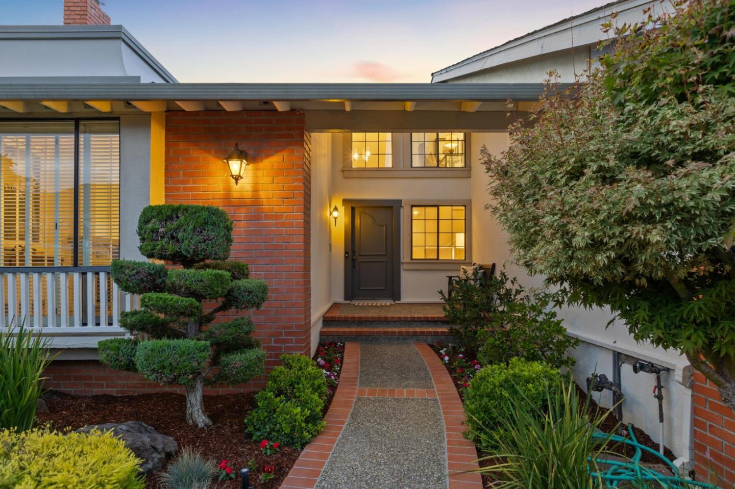 1418 Crestwood Court