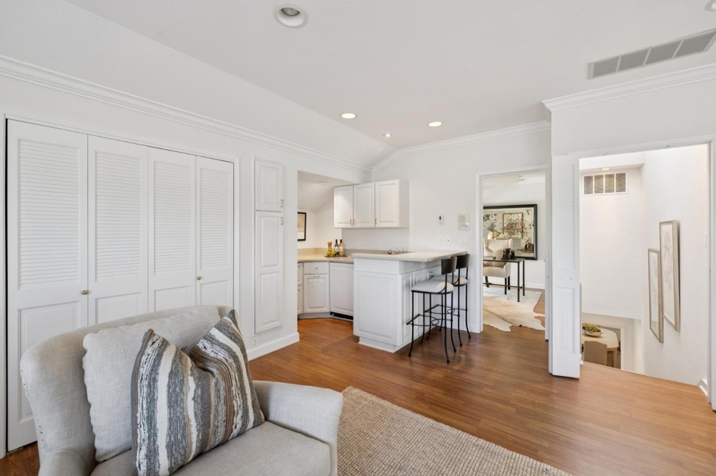 1418 Crestwood Court
