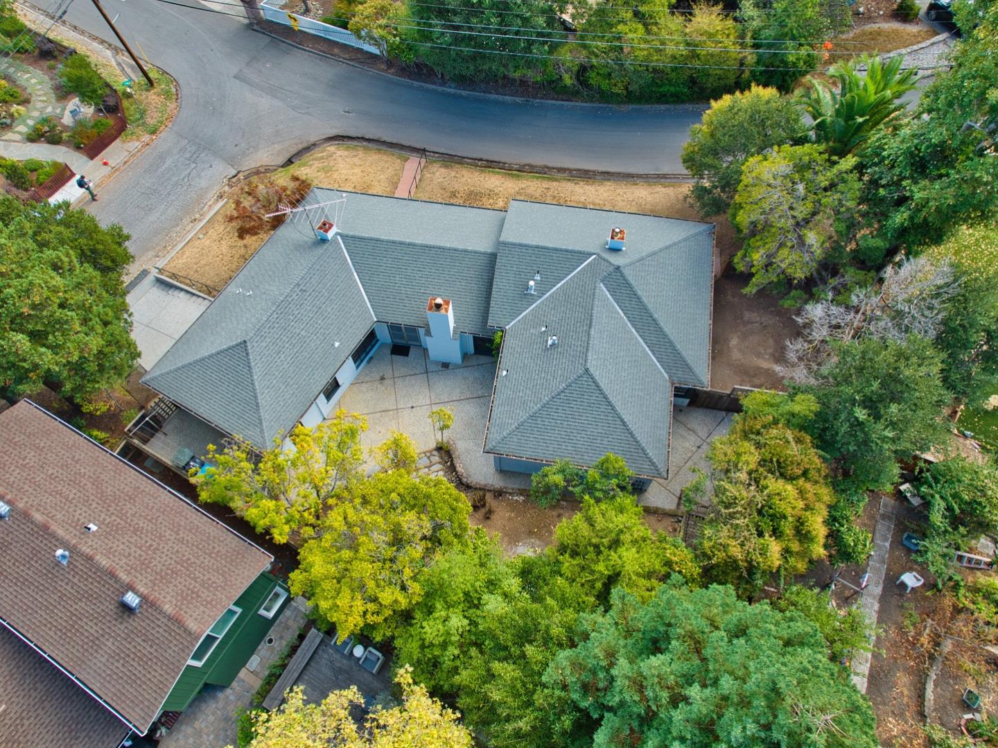 300 Manzanita Avenue