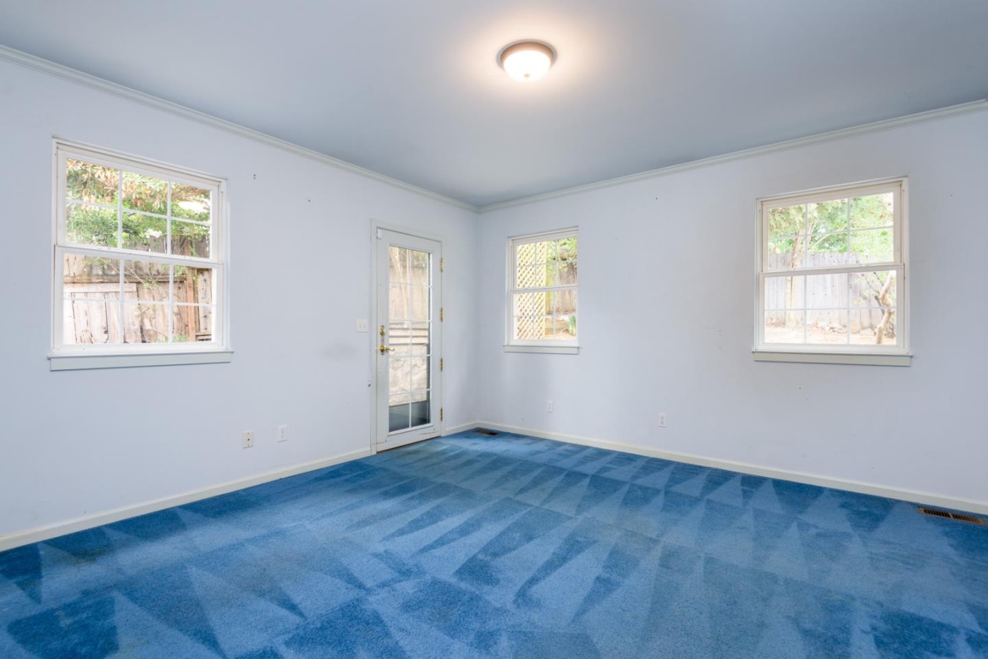 300 Manzanita Avenue