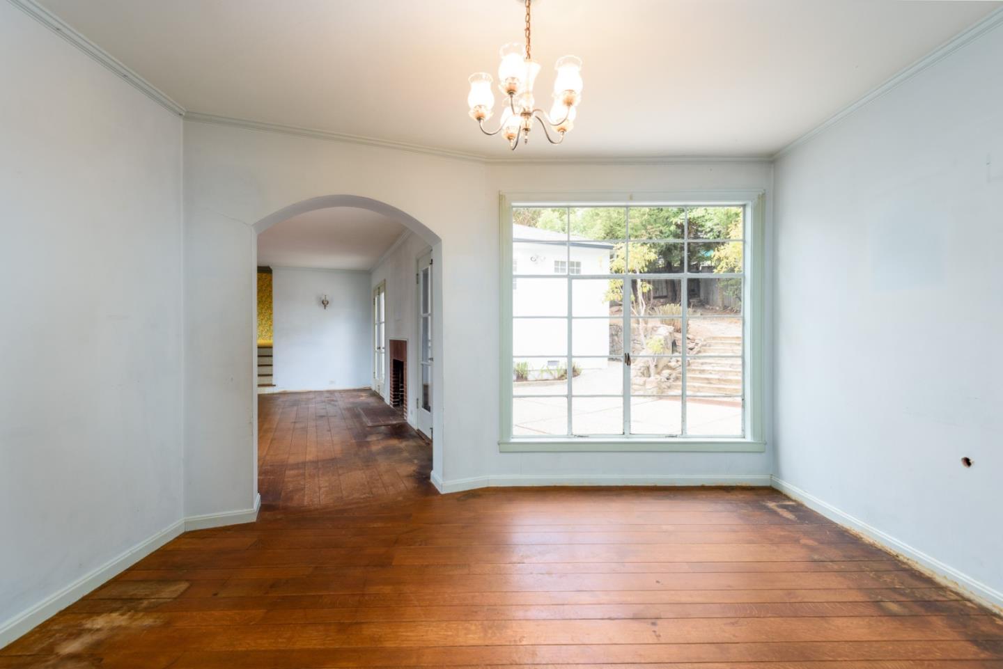 300 Manzanita Avenue