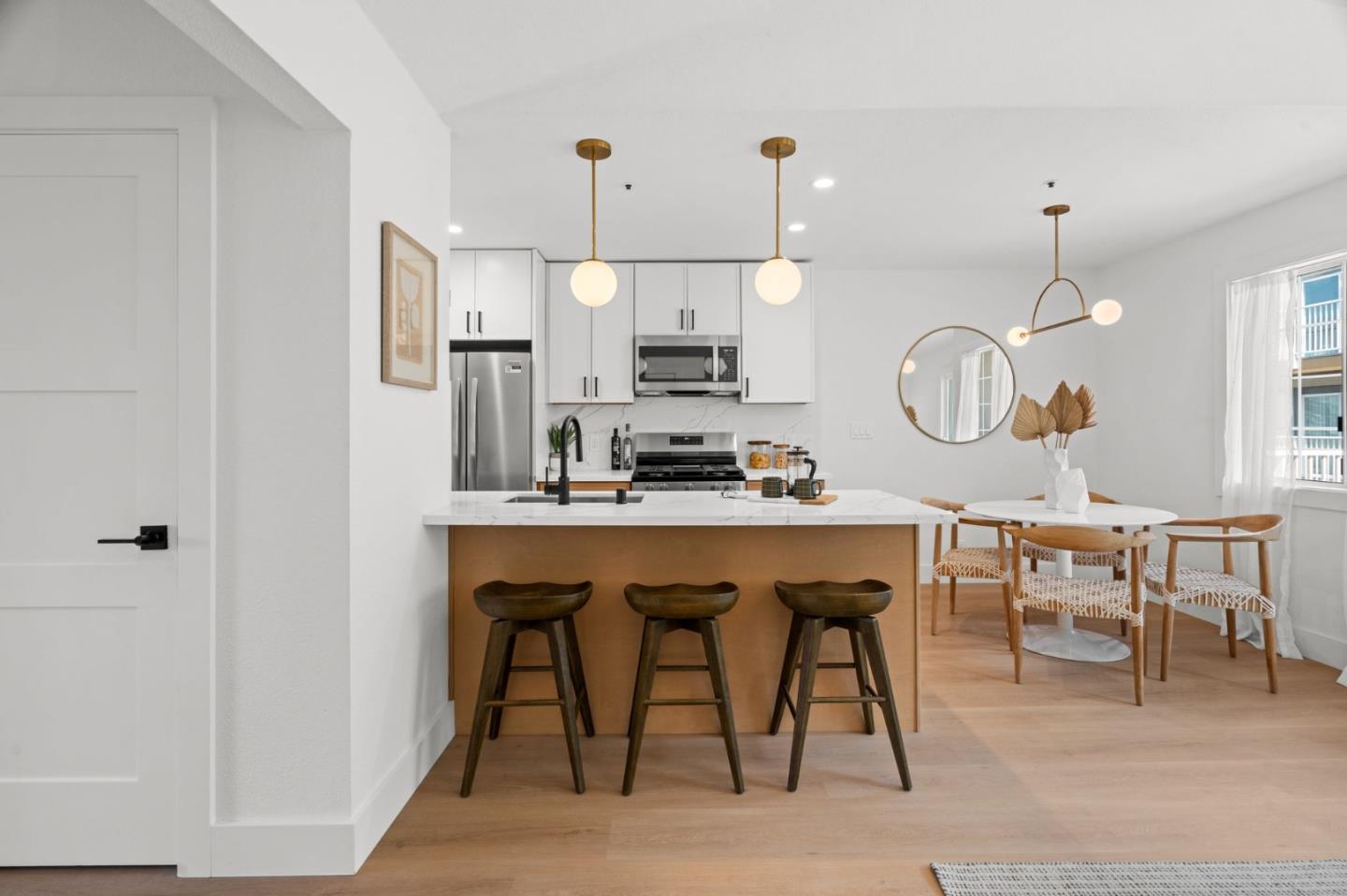 1003 San Antonio Circle 303