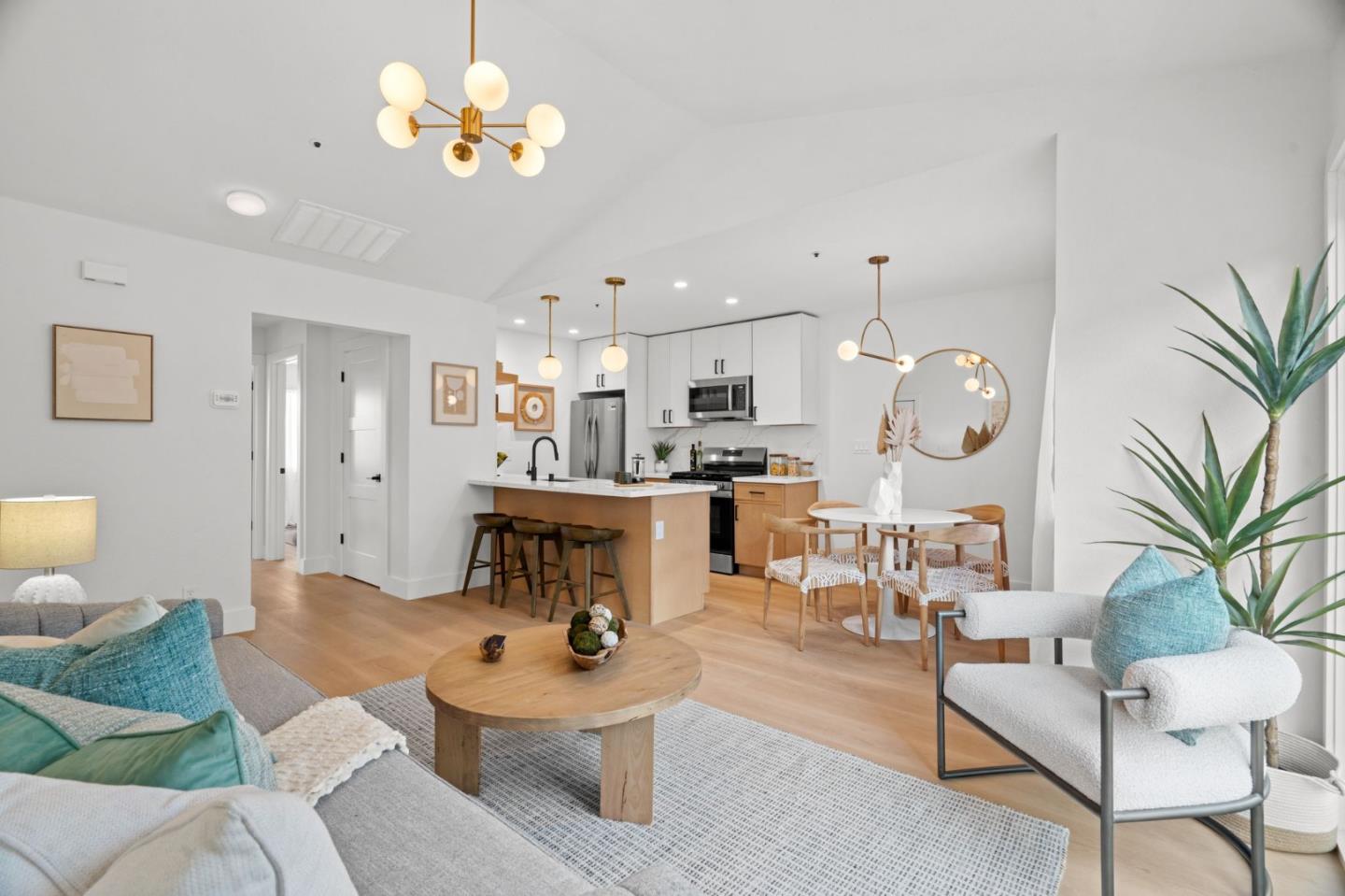 1003 San Antonio Circle 303