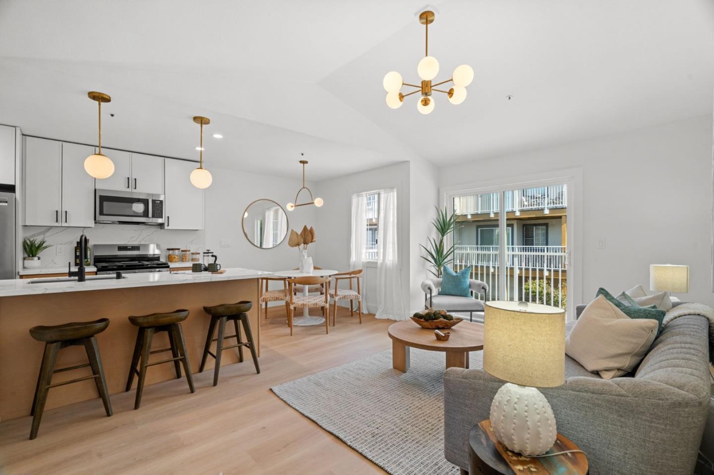 1003 San Antonio Circle 303